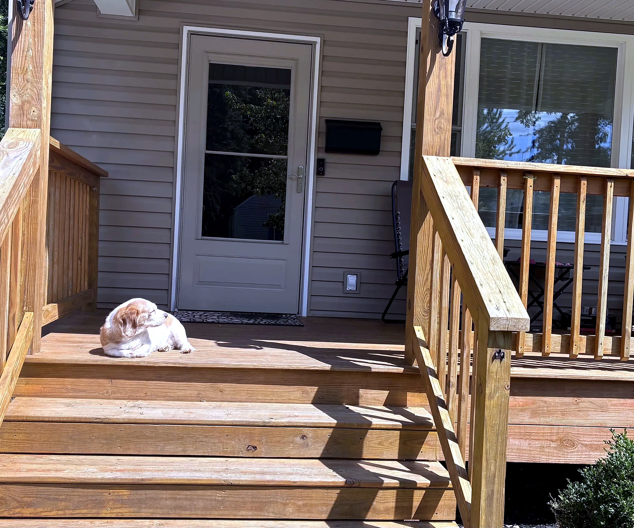 Finished deck remodel by Gomez Remodeling