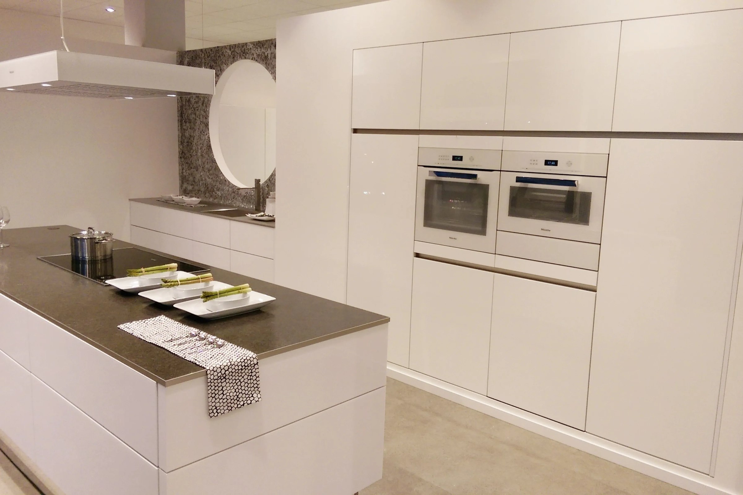 Finished minimalist kitchen remodel